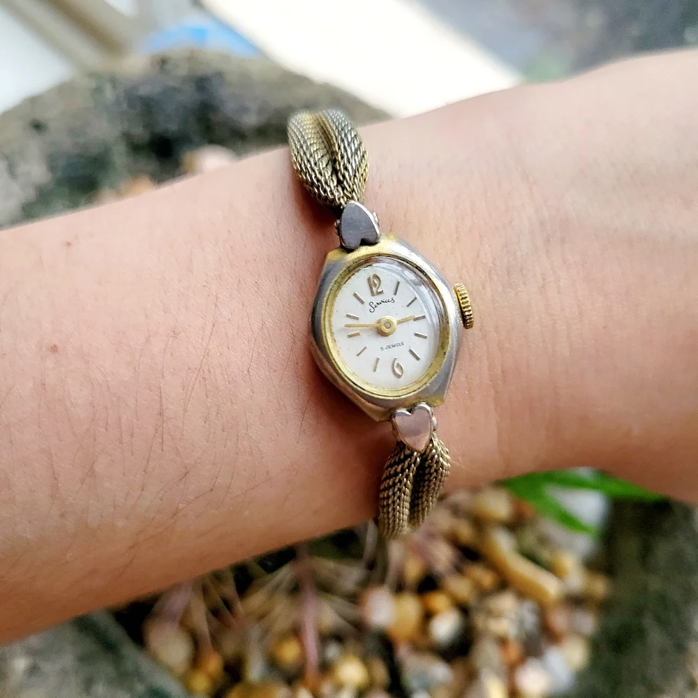 Vintage Services 5 Jewels Gold & Silver Dainty Classic Watch - Picture 5 of 9